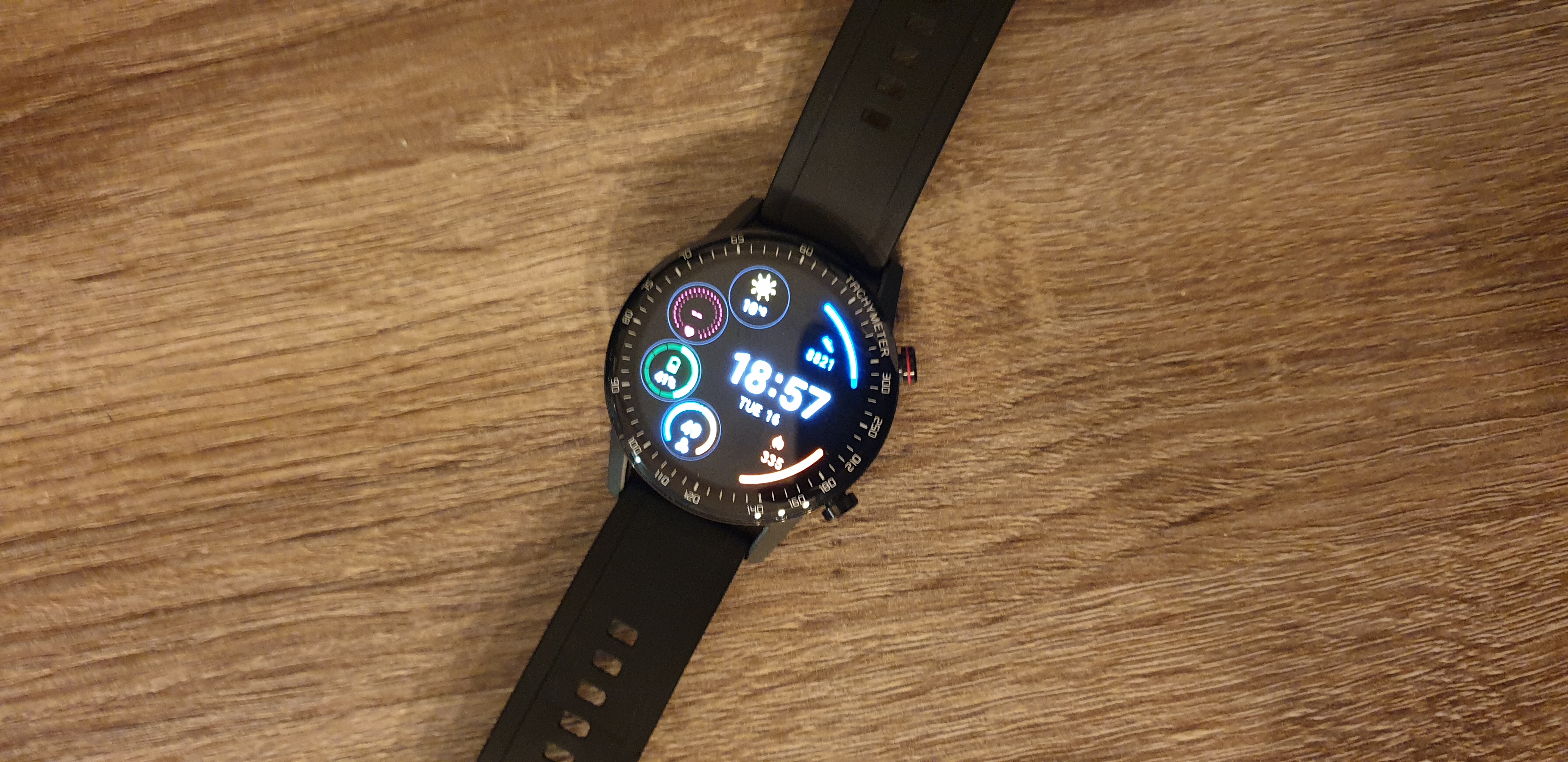 The Honor MagicWatch2, taken with a Galaxy S9